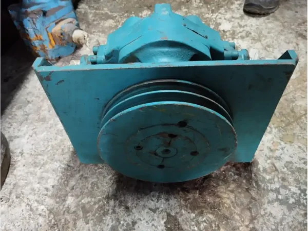 HYDRAULIC MOTOR 40MM SHAFT3 (5)