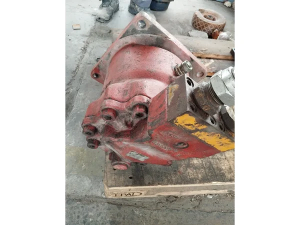 HYDRAULIC MOTOR 40MM SHAFT4 (6)